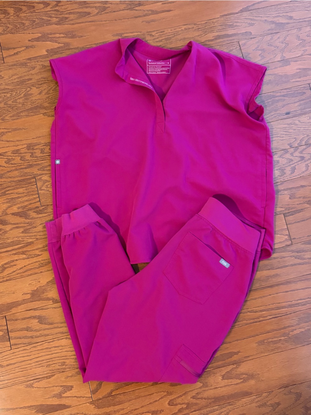 Figs Jogger Scrub Set in Magenta Raspberry Sorbet